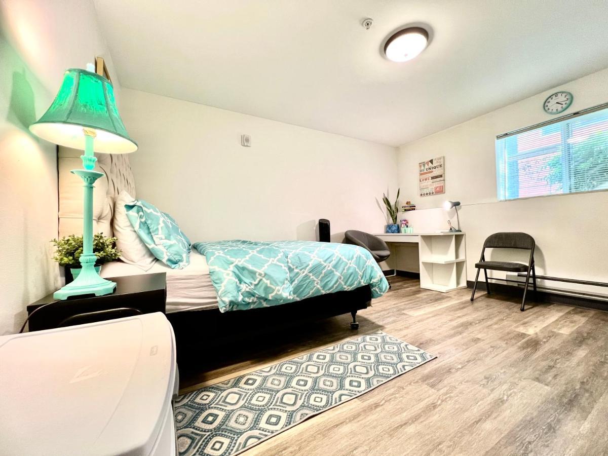 Private Room With Shared Bathroom On The 1St Floor 10 Minutes Walk To University Of Washington Seattle Zewnętrze zdjęcie