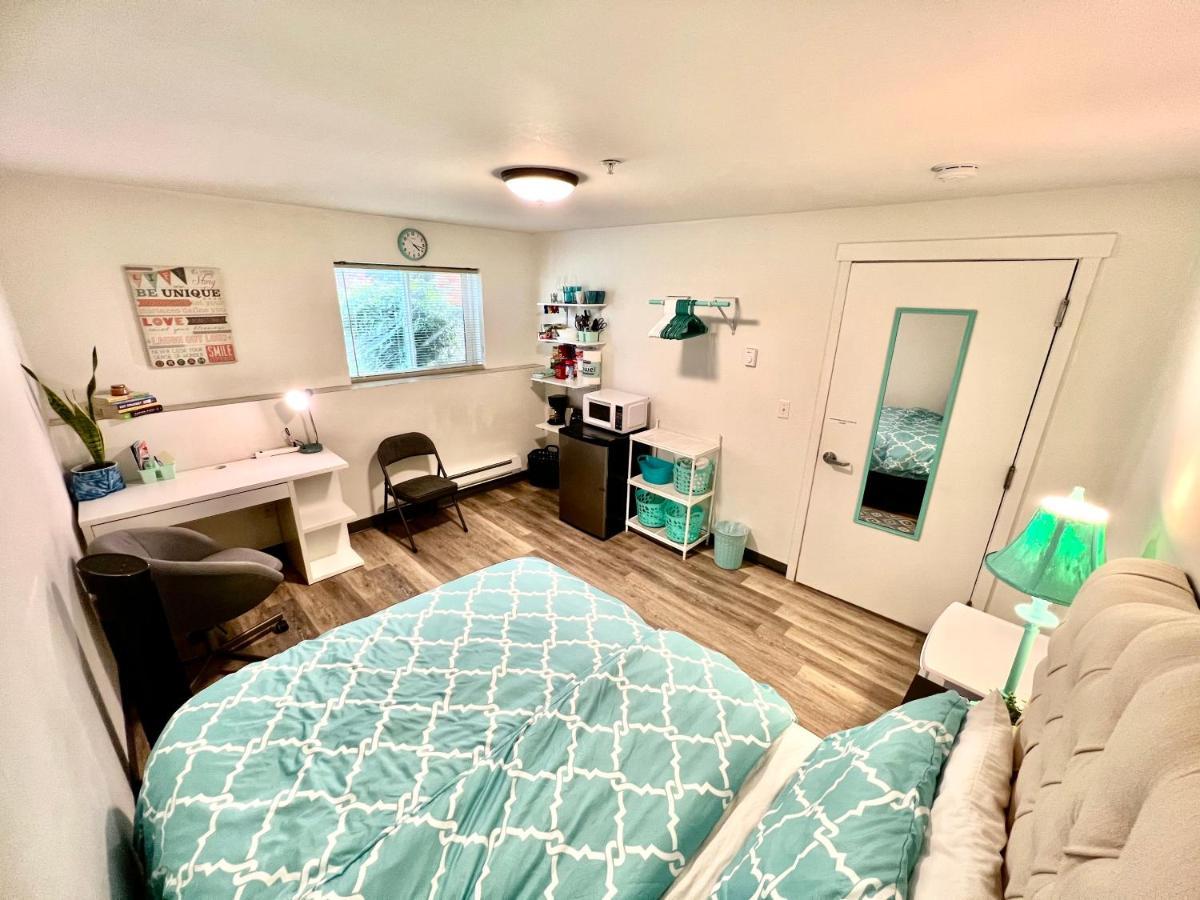 Private Room With Shared Bathroom On The 1St Floor 10 Minutes Walk To University Of Washington Seattle Zewnętrze zdjęcie